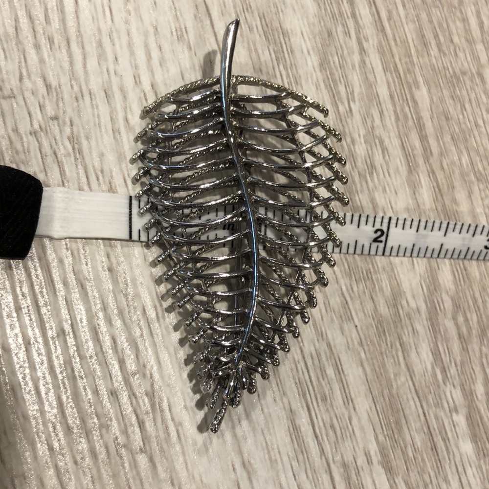 Silver Leaf Brooch. Stamped S.H.P. - Picture 8 of 13